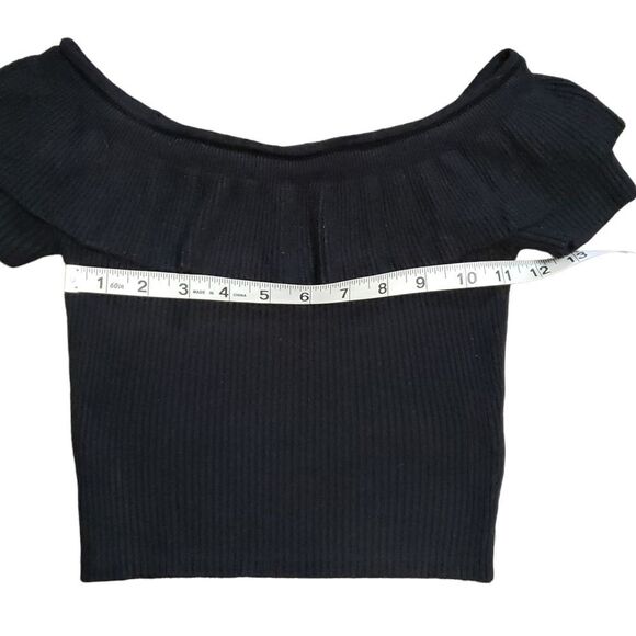 KIMCHI BLUE Off Shoulder Rib Knit Crop Top - Picture 6 of 9